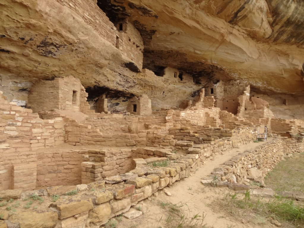 Ancient Pueblo Peoples: ArchitectureArt & Spiritual Traditions